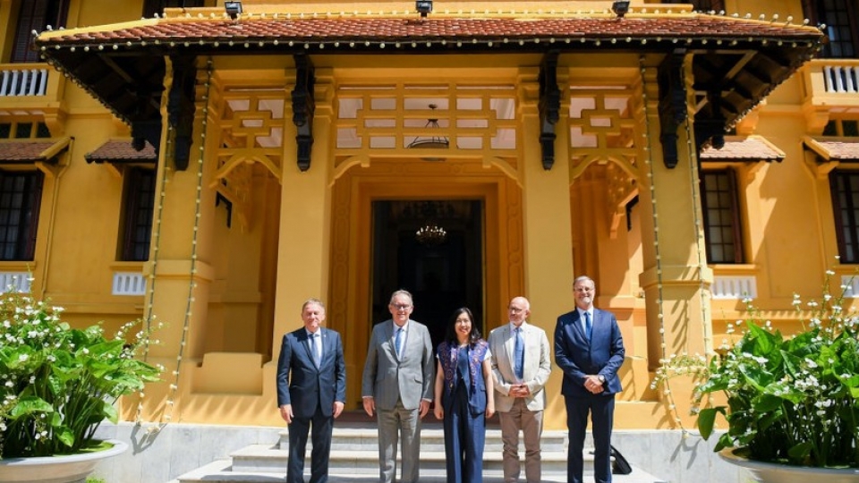 France backs Vietnam in new stage of development